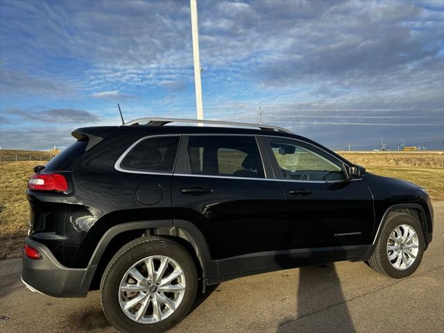 used 2017 Jeep Cherokee car