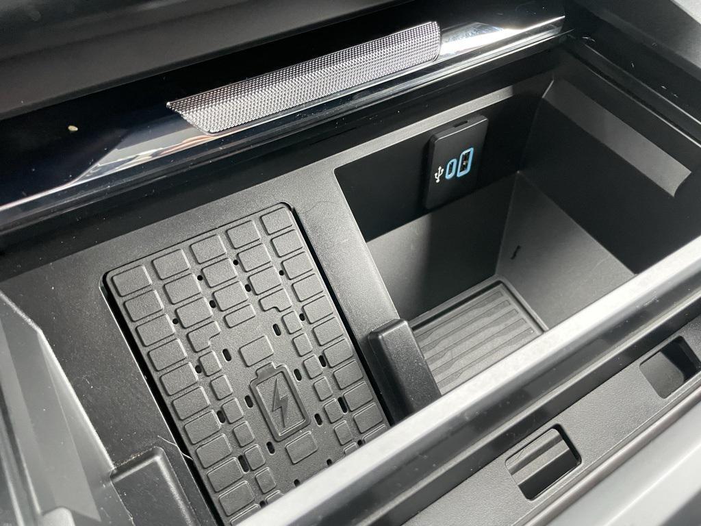 used 2024 Ford F-250 car, priced at $80,999