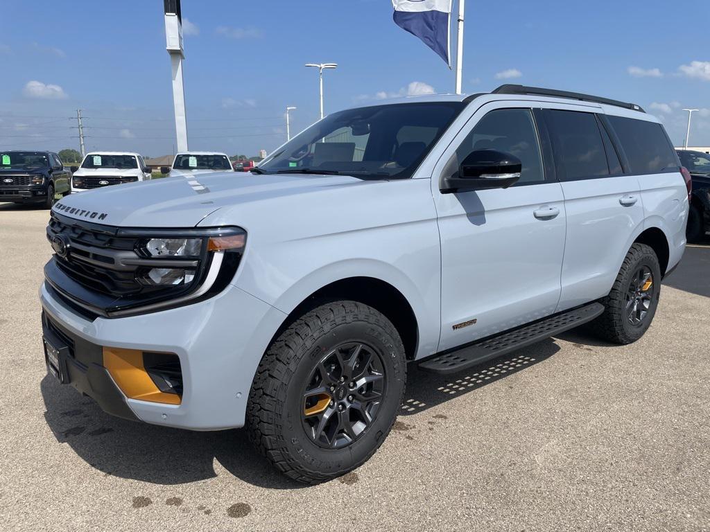 new 2025 Ford Expedition car, priced at $81,169