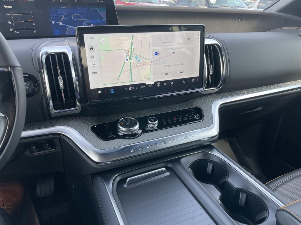 new 2025 Ford Expedition car, priced at $81,169
