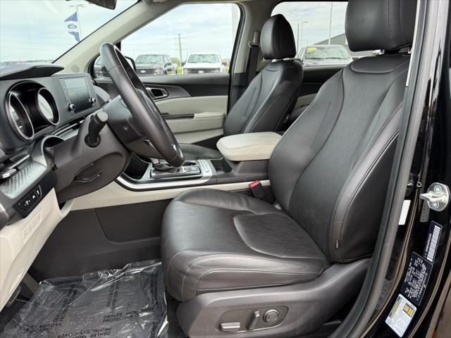 used 2024 Kia Carnival car, priced at $32,999
