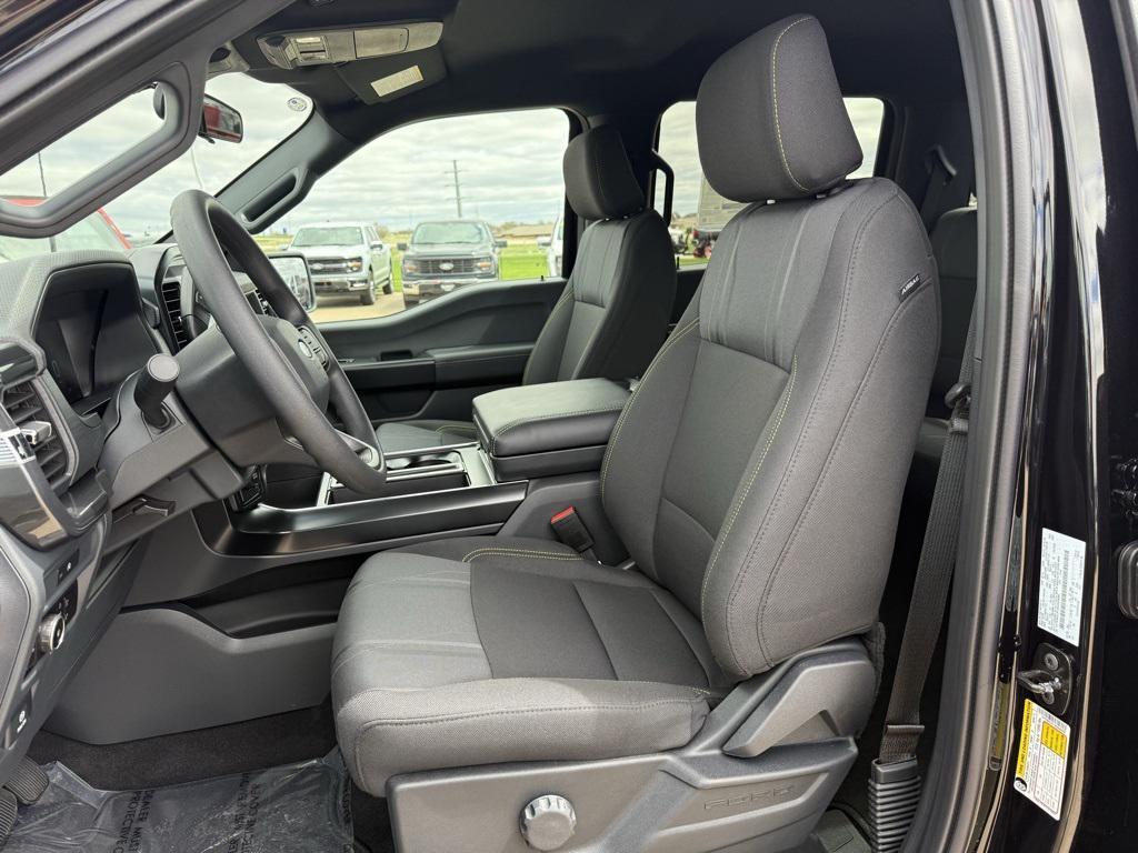 new 2025 Ford F-150 car, priced at $47,430