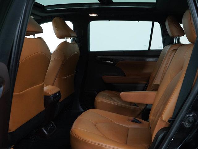 used 2021 Toyota Highlander Hybrid car, priced at $28,998