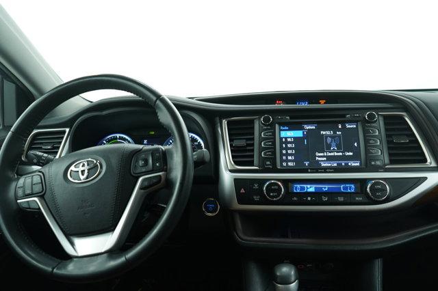 used 2019 Toyota Highlander Hybrid car, priced at $25,998