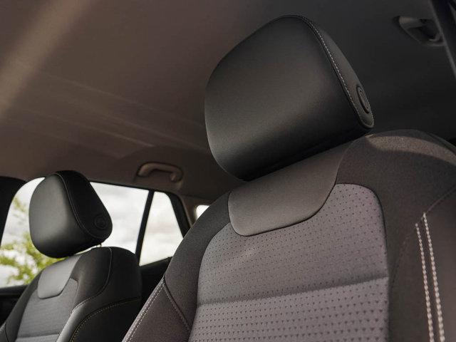 new 2025 Chevrolet Trax car, priced at $22,998