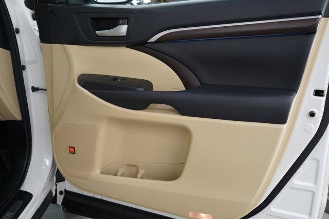used 2016 Toyota Highlander car, priced at $24,599