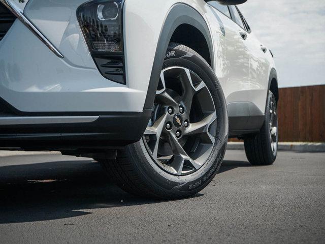 new 2025 Chevrolet Trax car, priced at $23,481