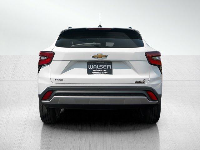 new 2025 Chevrolet Trax car, priced at $23,481