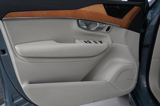 used 2022 Volvo XC90 Recharge Plug-In Hybrid car, priced at $49,998
