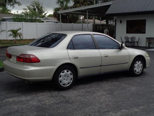 used 2000 Honda Accord car, priced at $3,995