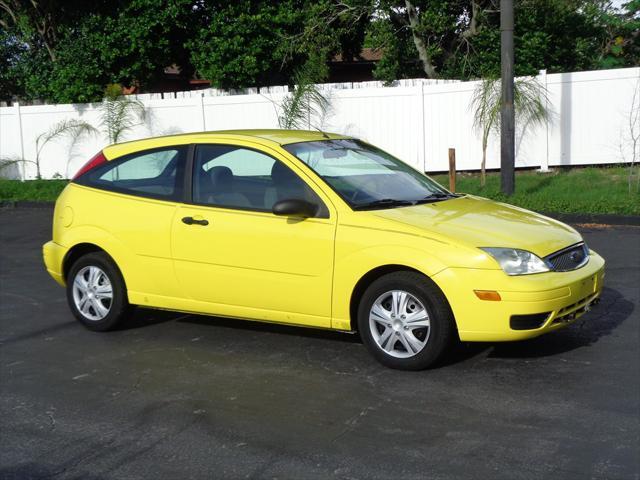 used 2005 Ford Focus car, priced at $3,495