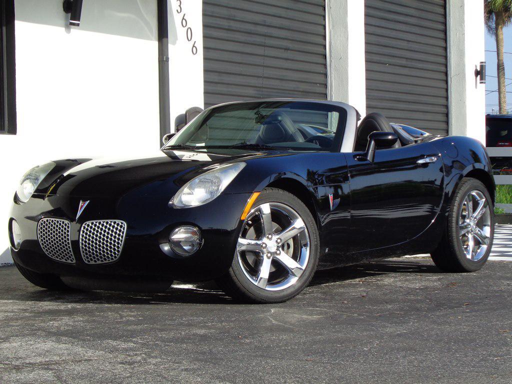 used 2007 Pontiac Solstice car, priced at $10,995