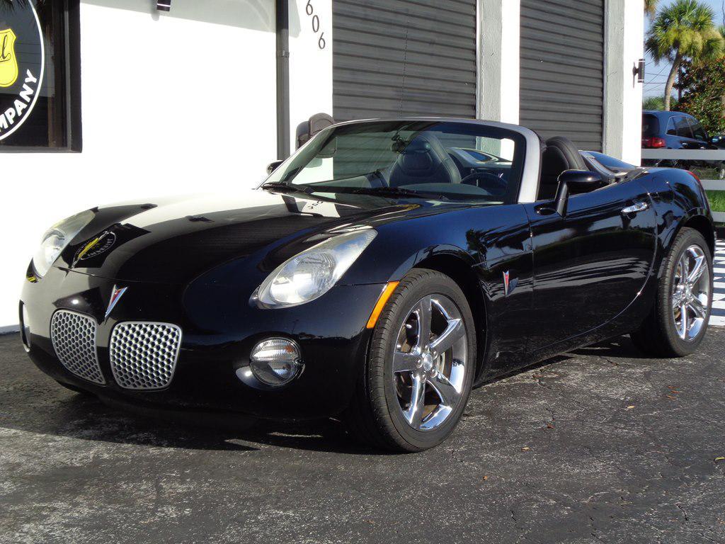 used 2007 Pontiac Solstice car, priced at $10,995