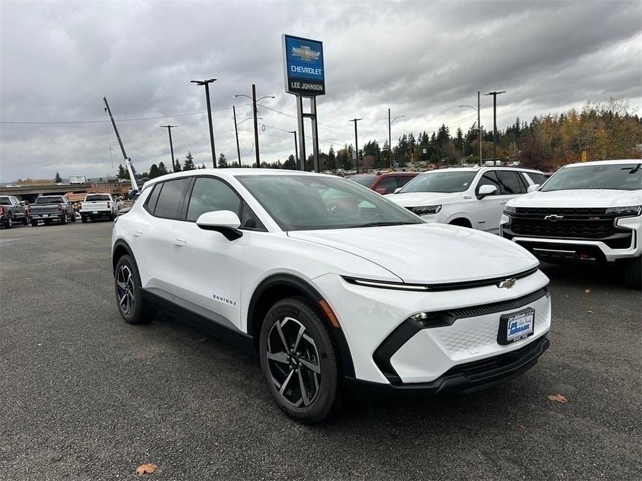 new 2025 Chevrolet Equinox EV car, priced at $34,995