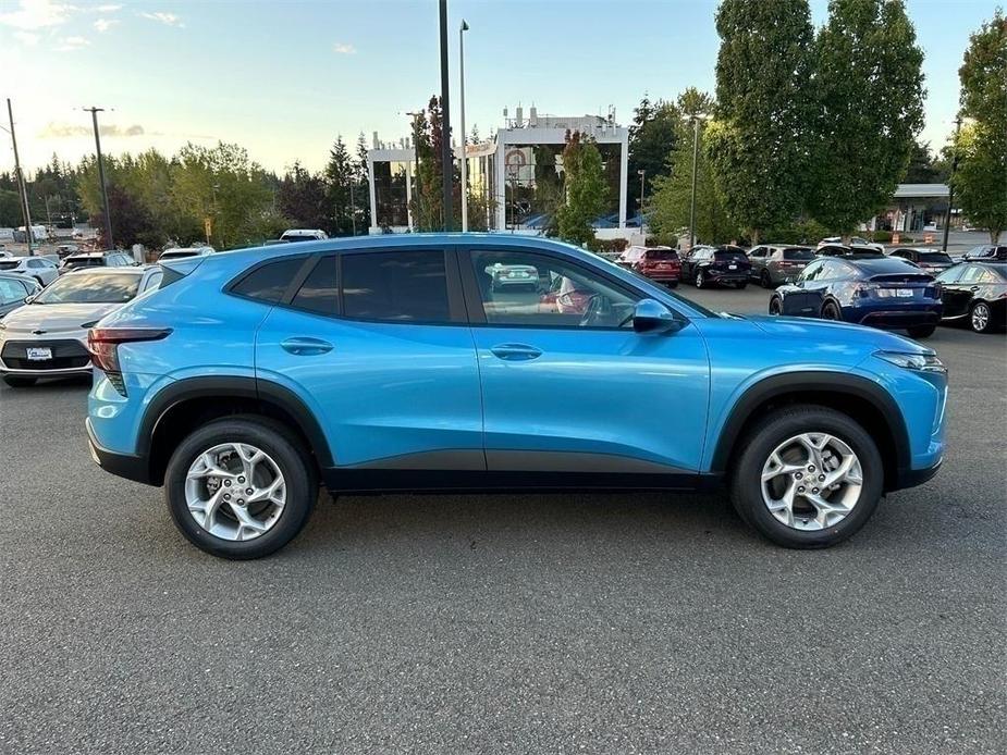 new 2025 Chevrolet Trax car