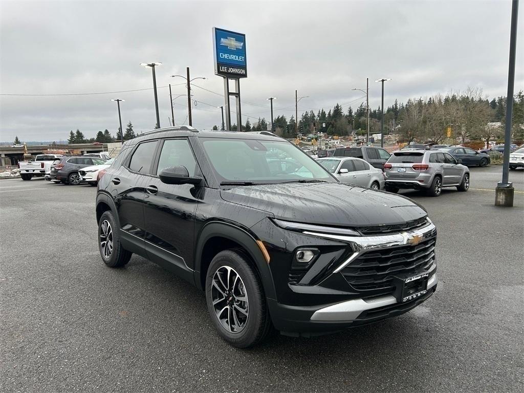 new 2025 Chevrolet TrailBlazer car, priced at $30,080