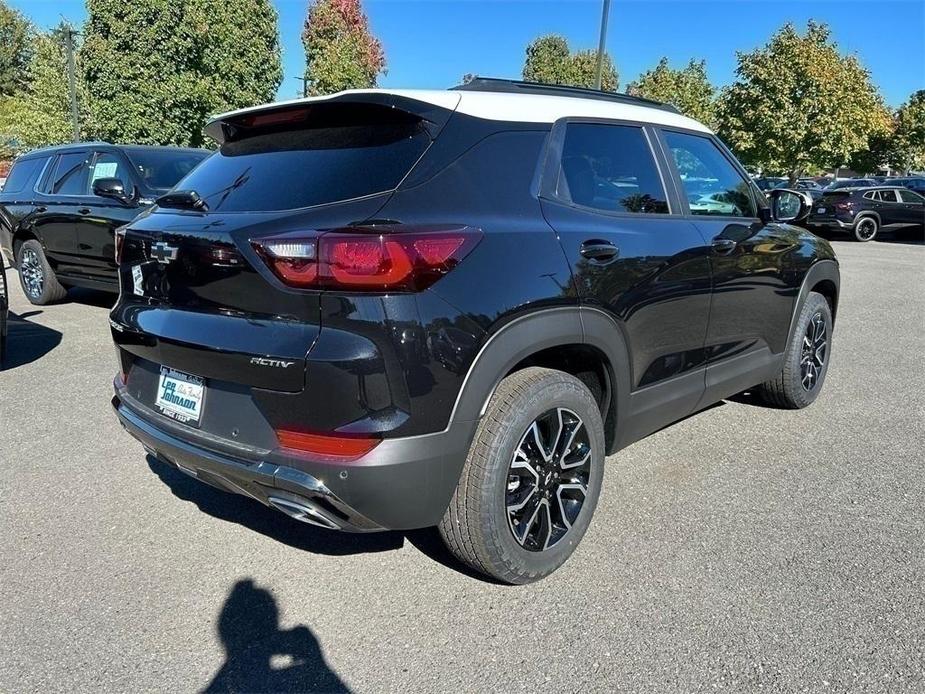 new 2025 Chevrolet TrailBlazer car, priced at $33,075