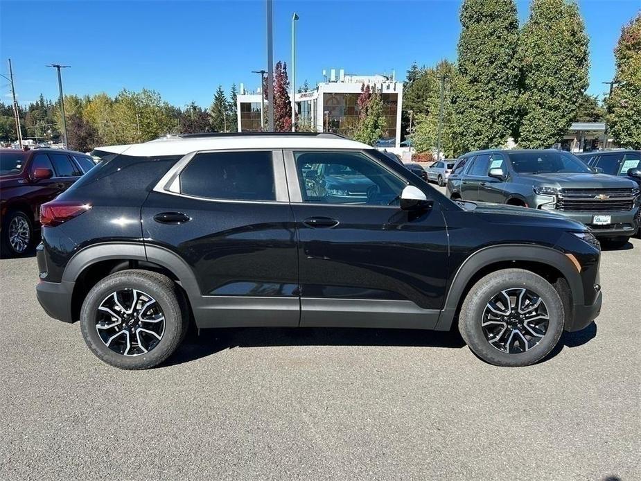 new 2025 Chevrolet TrailBlazer car, priced at $33,075