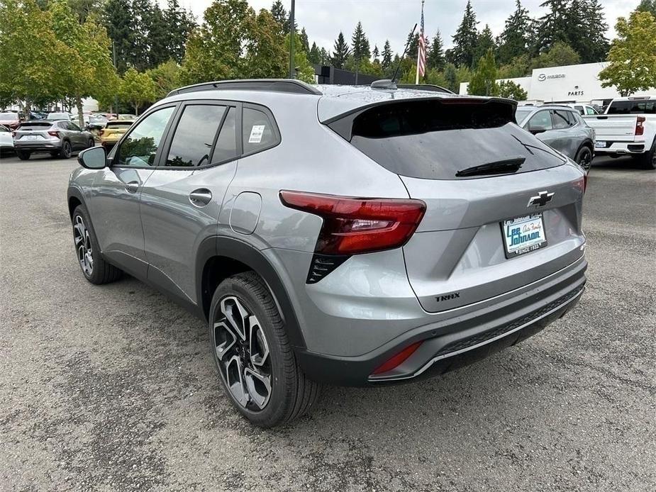 new 2025 Chevrolet Trax car