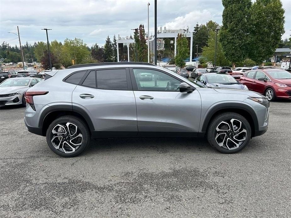 new 2025 Chevrolet Trax car