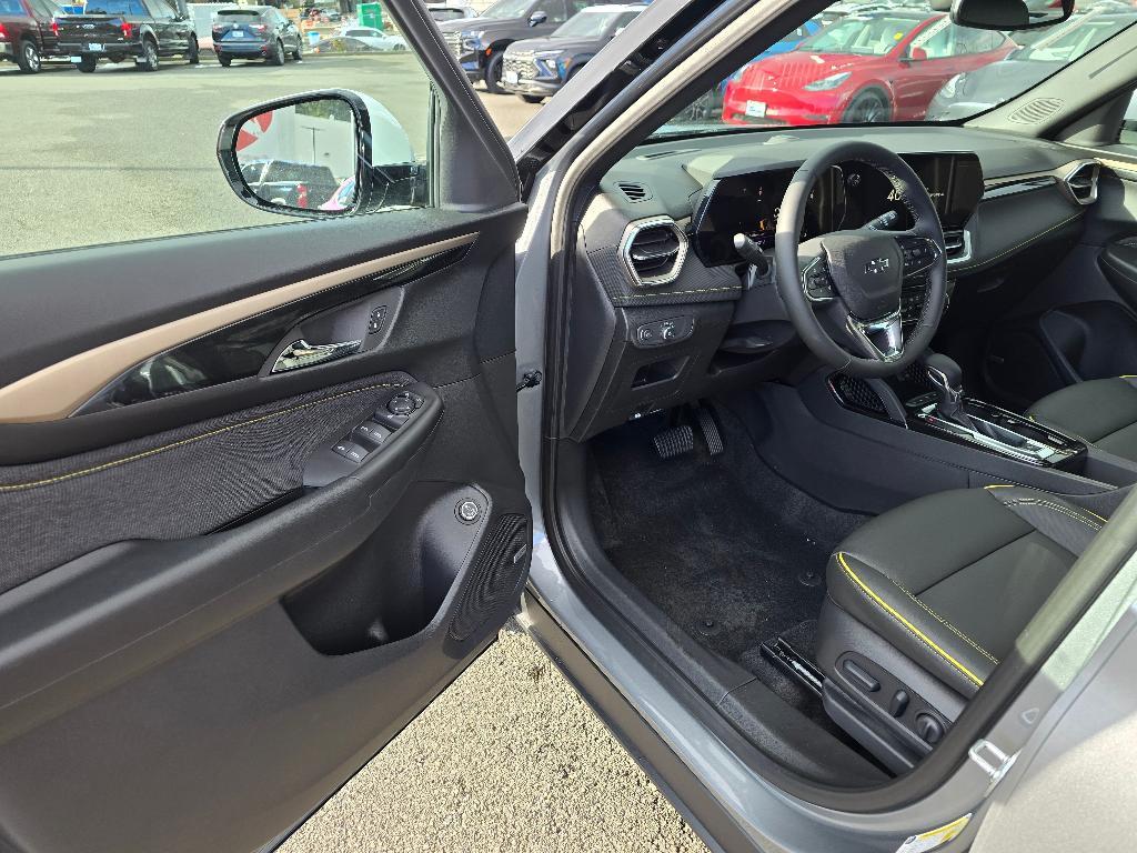 new 2025 Chevrolet TrailBlazer car, priced at $32,180