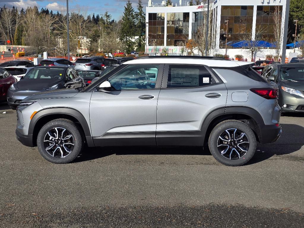 new 2025 Chevrolet TrailBlazer car, priced at $32,180