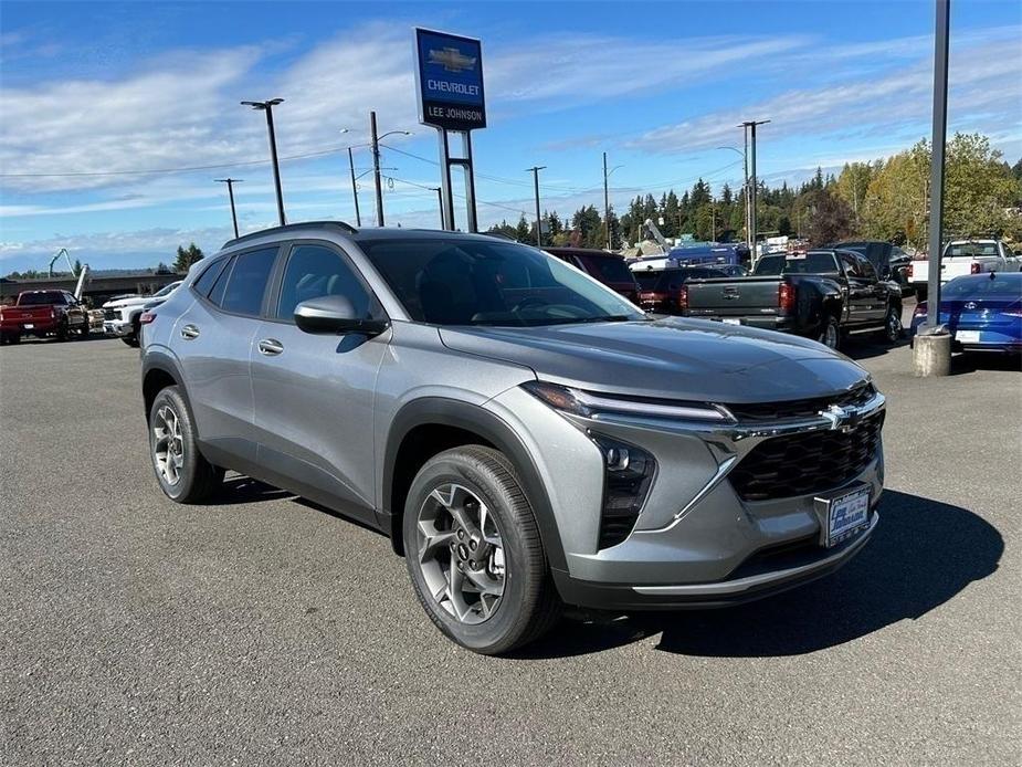 new 2025 Chevrolet Trax car, priced at $25,580