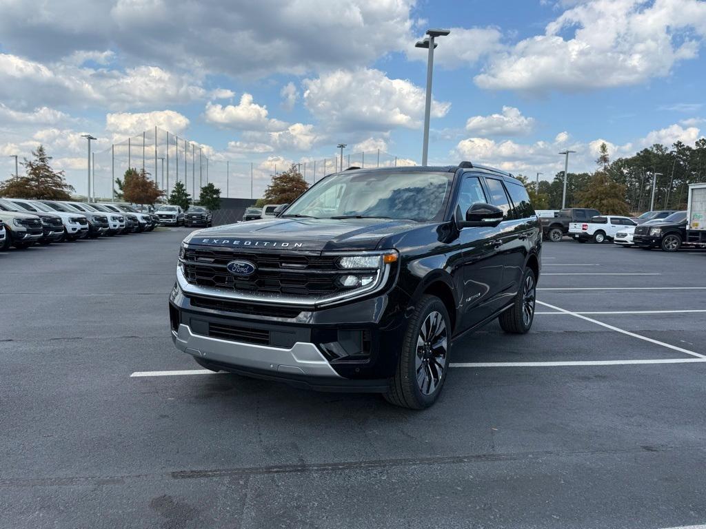 new 2025 Ford Expedition car, priced at $88,090