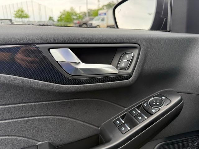 new 2025 Ford Escape car, priced at $29,898