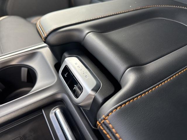 new 2025 Ford Expedition car, priced at $84,490