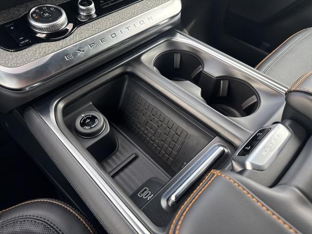 new 2025 Ford Expedition car, priced at $84,490