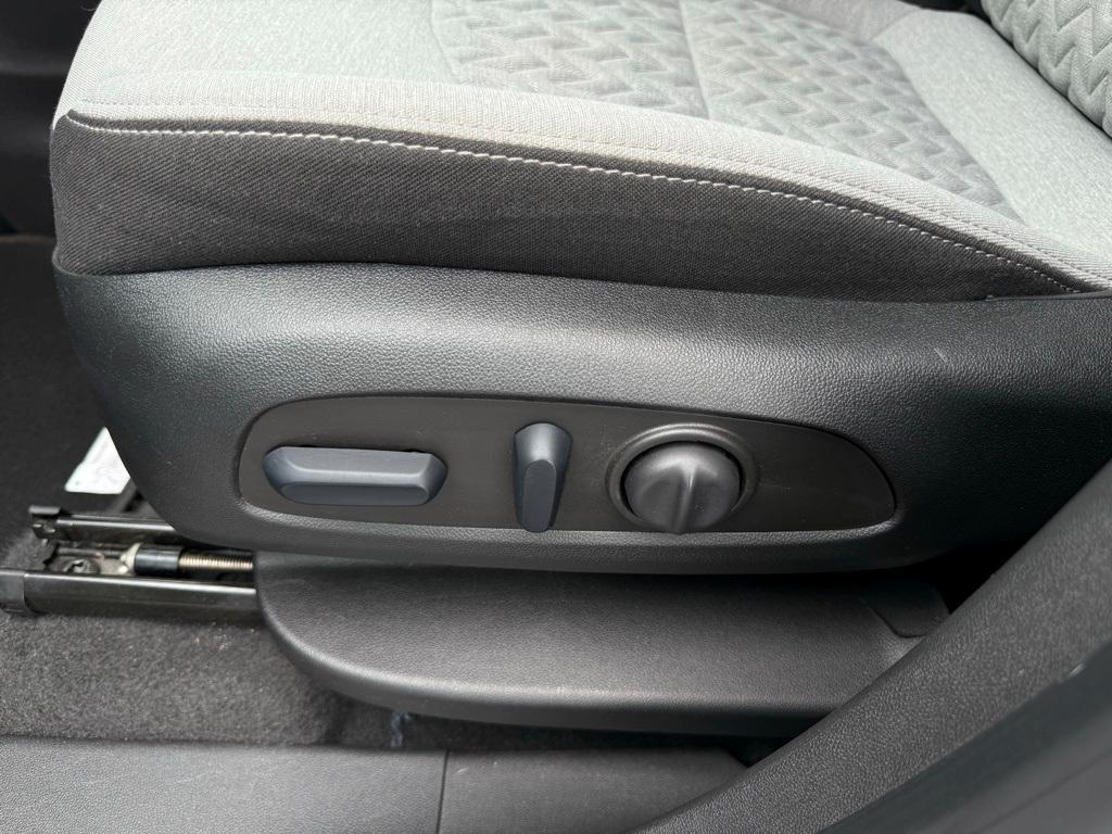 used 2023 Chevrolet Equinox car, priced at $19,595