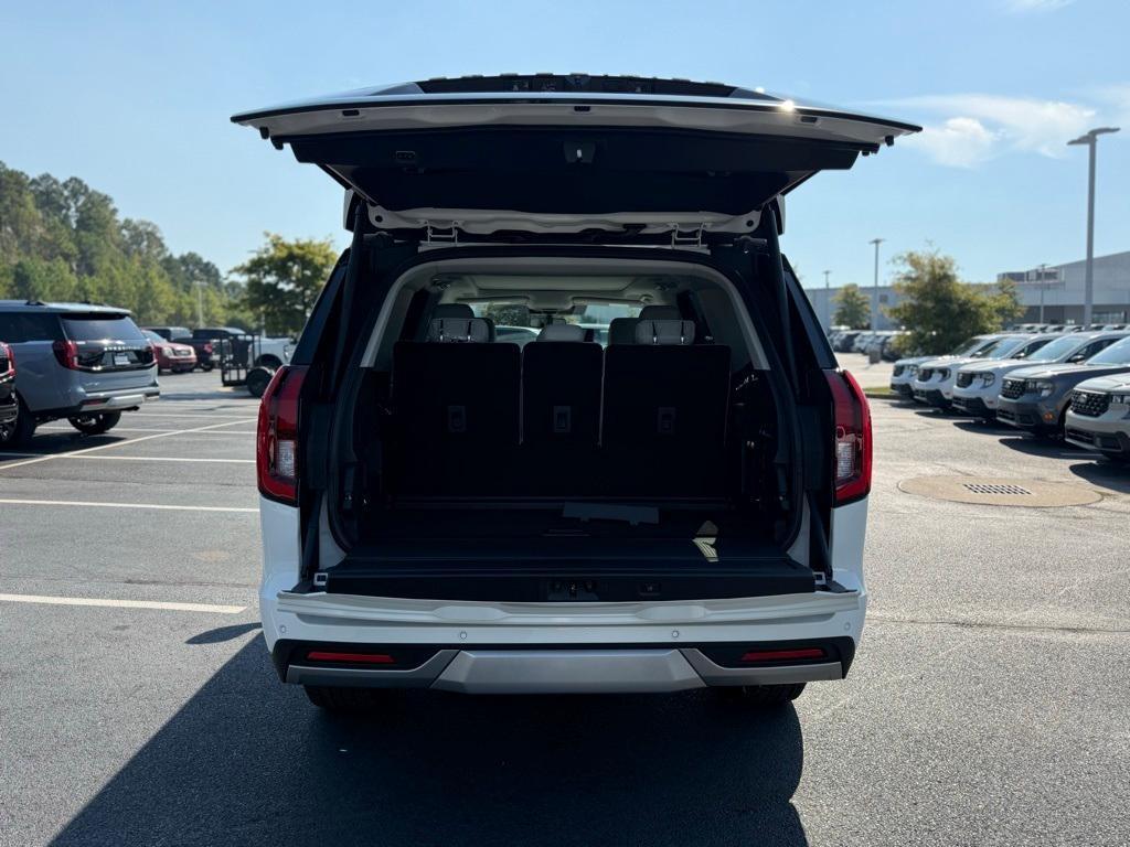 new 2025 Ford Expedition car, priced at $87,490