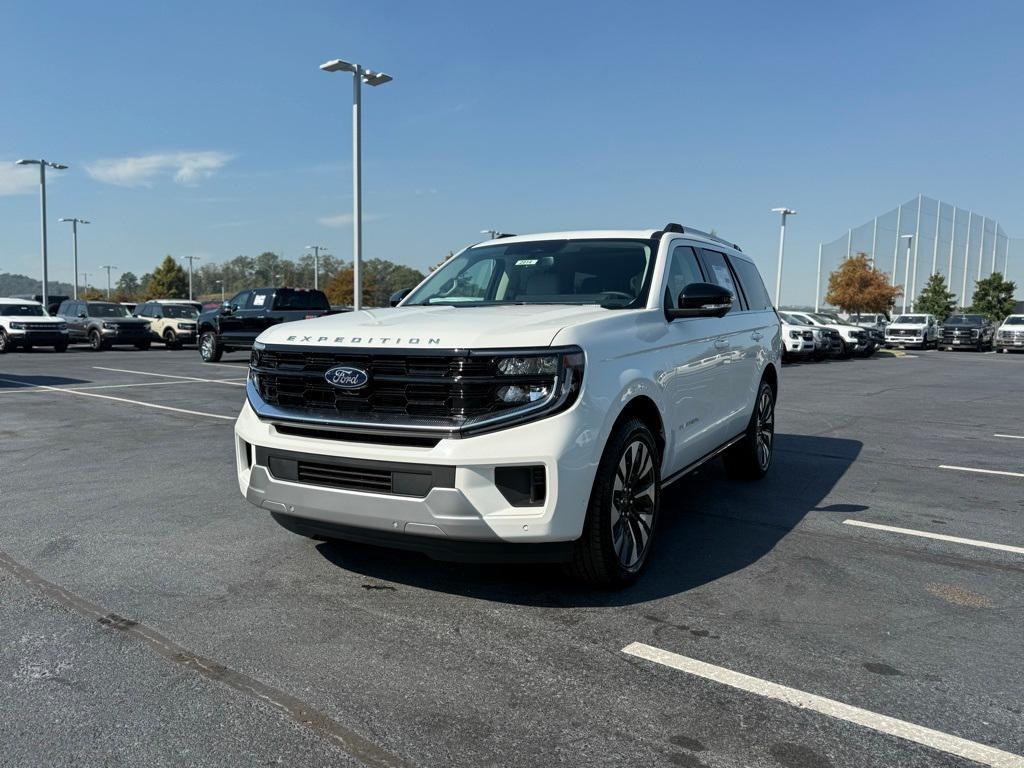 new 2025 Ford Expedition car, priced at $87,490