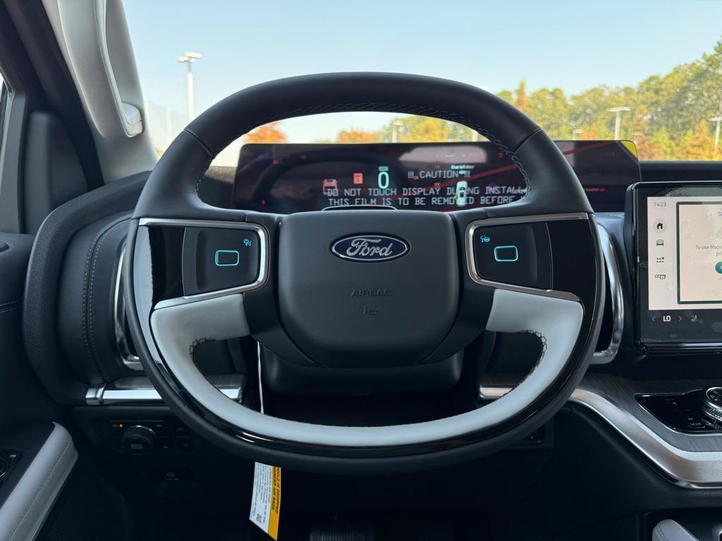 new 2025 Ford Expedition car, priced at $87,490
