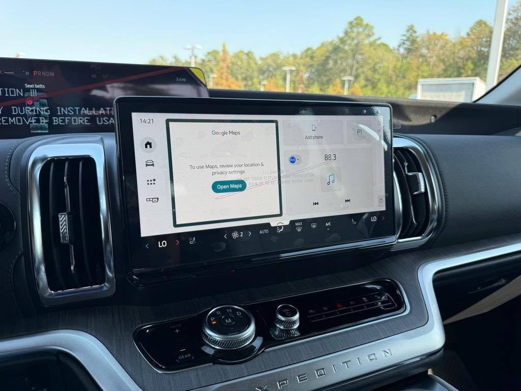 new 2025 Ford Expedition car, priced at $87,490