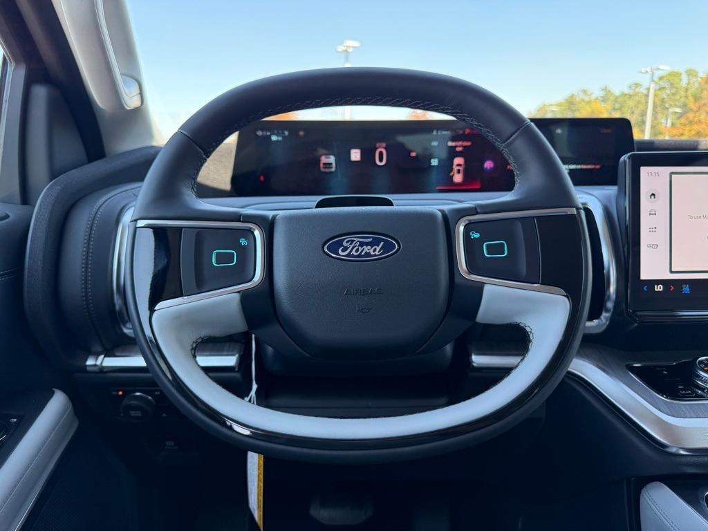 new 2025 Ford Expedition car, priced at $86,590