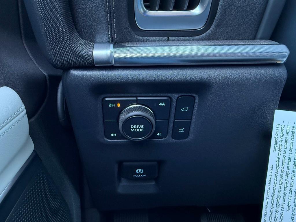 new 2025 Ford Expedition car, priced at $86,590