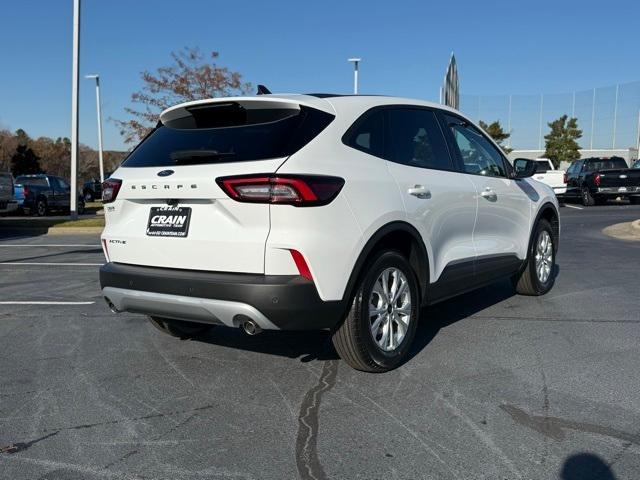 new 2025 Ford Escape car, priced at $30,010