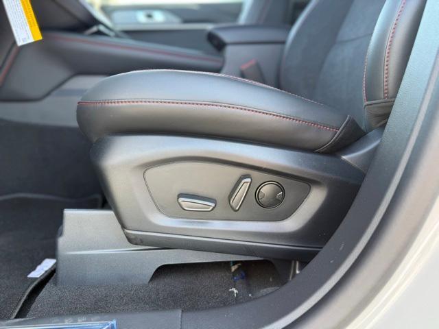 new 2025 Ford Explorer car, priced at $54,370