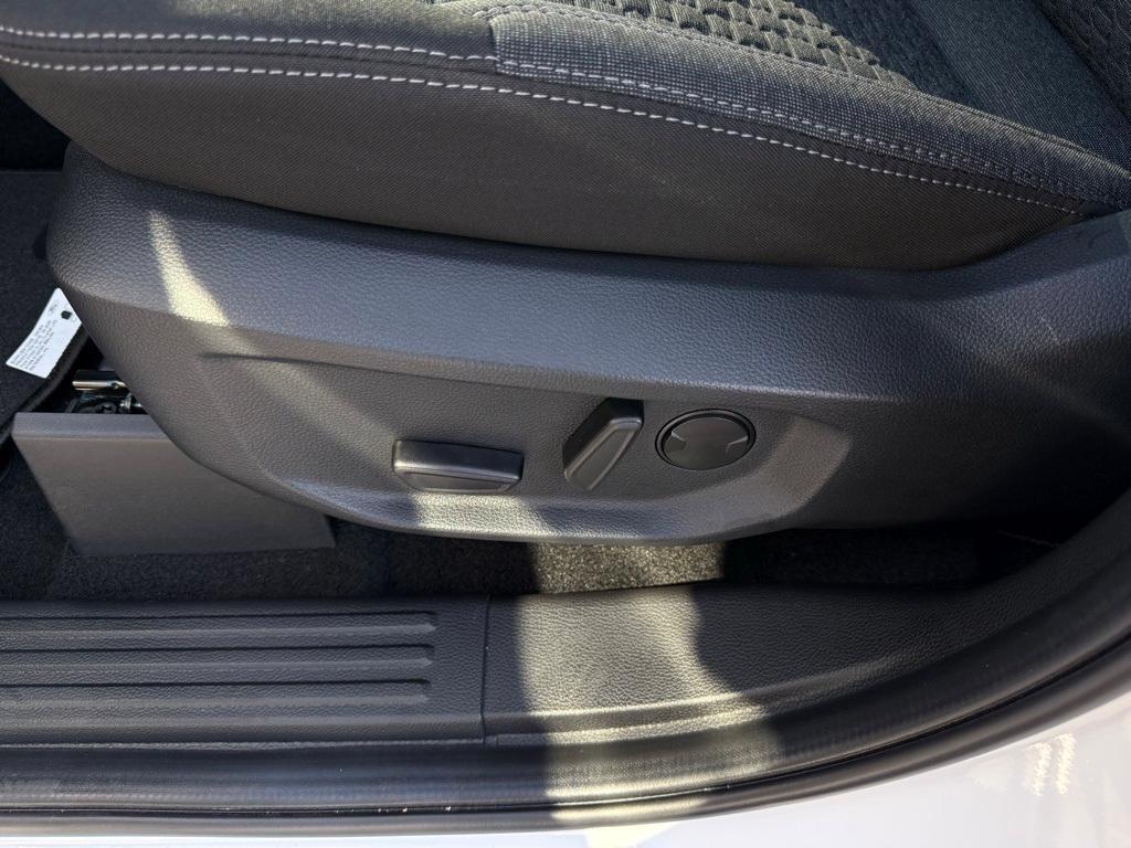 new 2025 Ford Ranger car, priced at $38,990