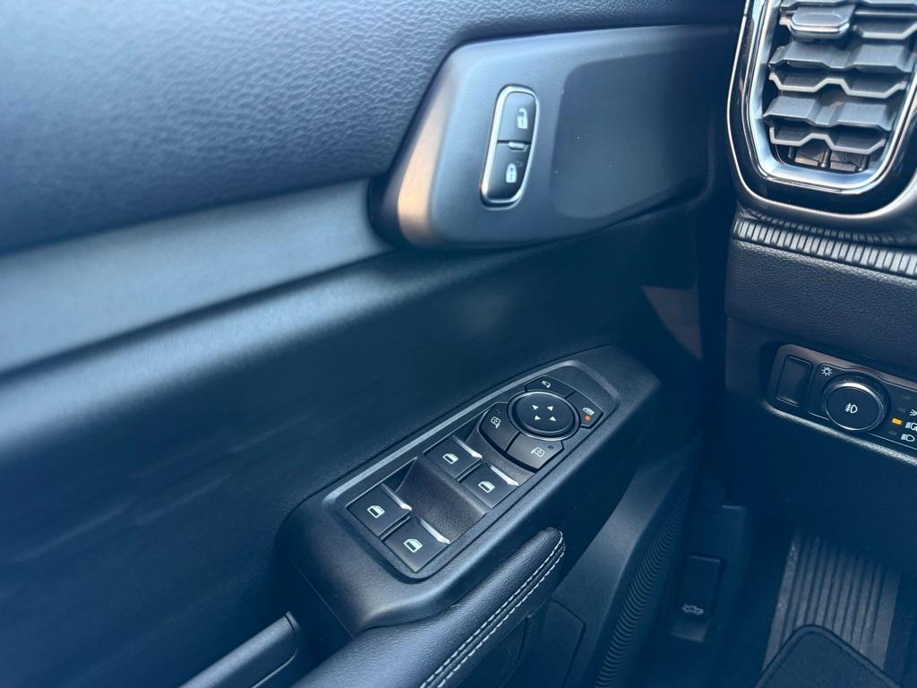 new 2025 Ford Ranger car, priced at $38,990