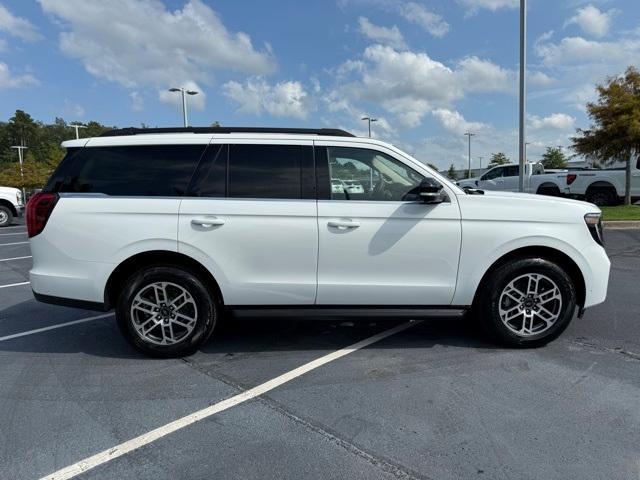 new 2025 Ford Expedition car, priced at $70,990