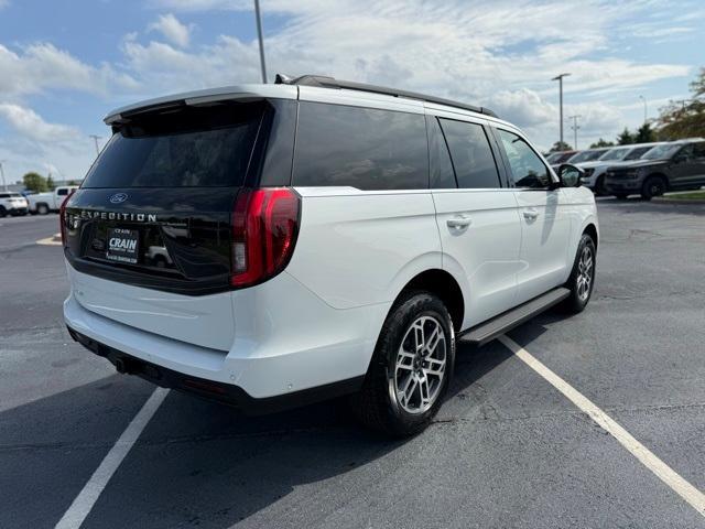 new 2025 Ford Expedition car, priced at $70,990