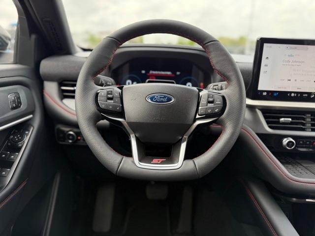new 2025 Ford Explorer car, priced at $54,370