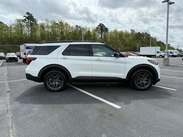 new 2025 Ford Explorer car, priced at $54,370