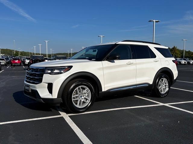 new 2025 Ford Explorer car, priced at $39,964