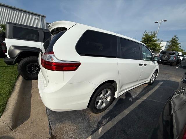 used 2019 Toyota Sienna car, priced at $28,156