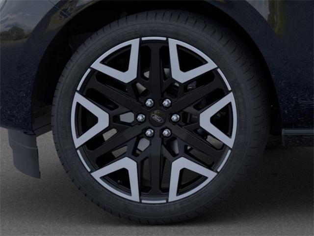 new 2025 Ford Expedition car, priced at $86,670