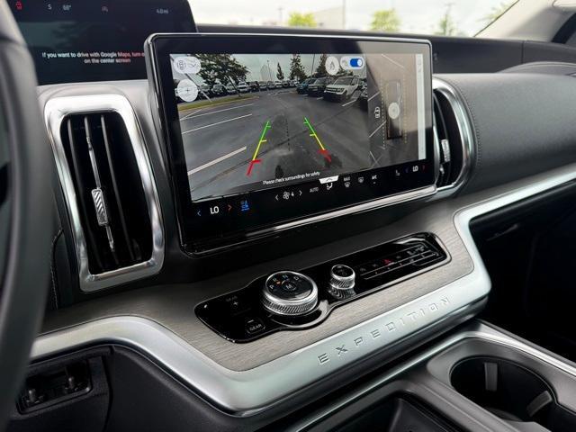 new 2025 Ford Expedition car, priced at $79,235